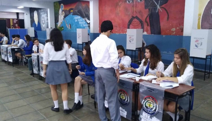 Estudiantes ponen en prÃ¡ctica preceptos democrÃ¡ticos con apoyo de la Justicia Electoral 